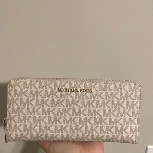 Michael Kors wallet